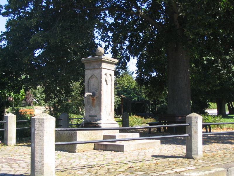 "Am Brunnen vor dem Tore, da steht ein Lindenbaum.....